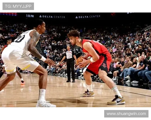 利桑德罗随队恢复有球训练预计10月底前重返赛场